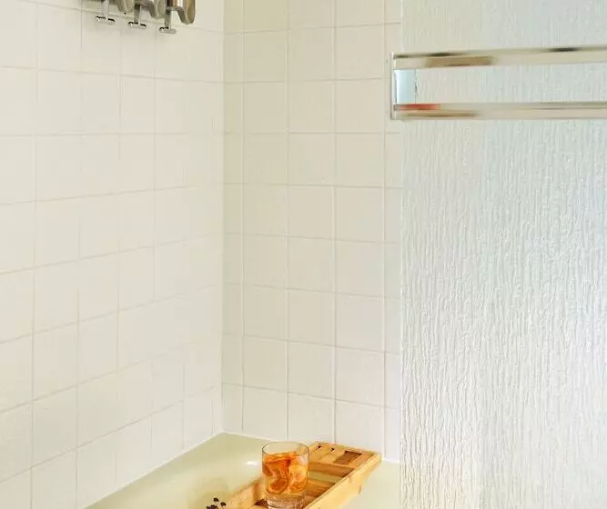 민박 Mine And Farm, The Inn At Guerneville, Ca