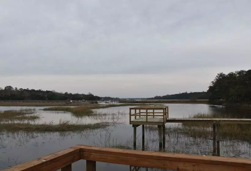 ベッドアンドブレックファースト Plantation Oaks Inn