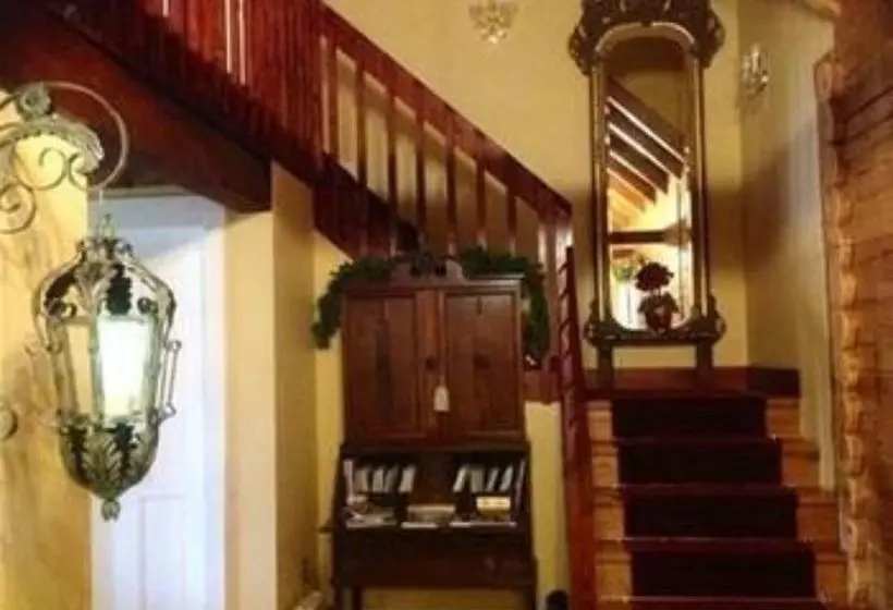 ベッドアンドブレックファースト Plantation Oaks Inn