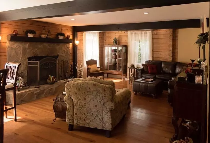 ベッドアンドブレックファースト Plantation Oaks Inn