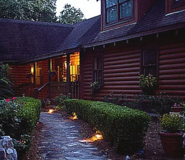 ベッドアンドブレックファースト Plantation Oaks Inn