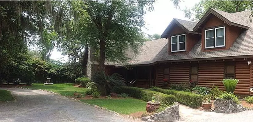 ベッドアンドブレックファースト Plantation Oaks Inn