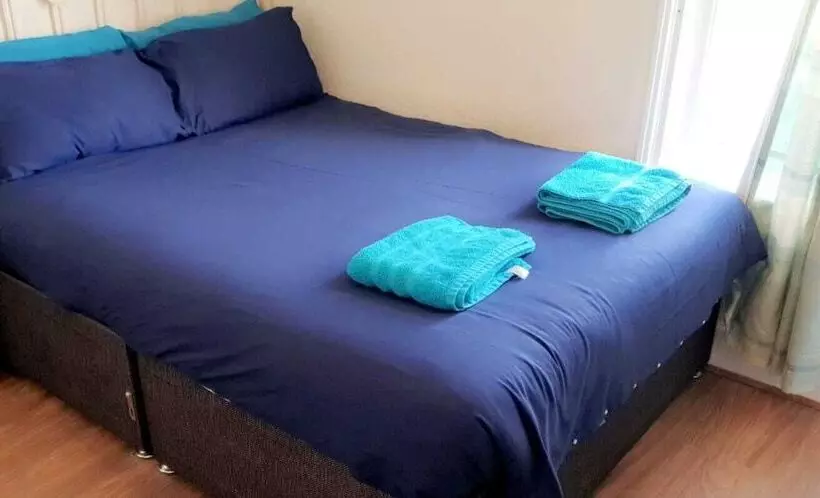 تختخواب و صبحانه The Osprey