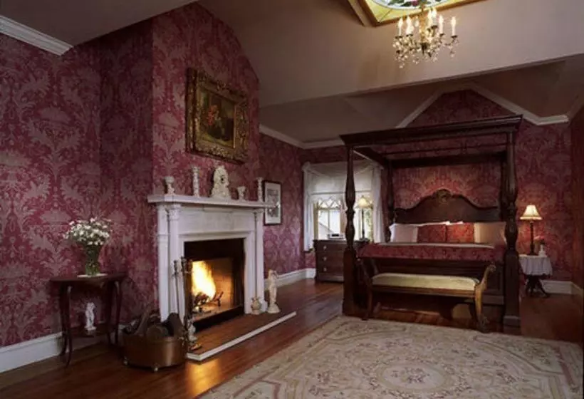 住宿加早餐  The Pink Mansion