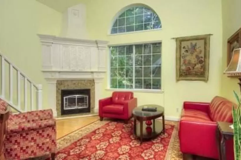 住宿加早餐  The Pink Mansion