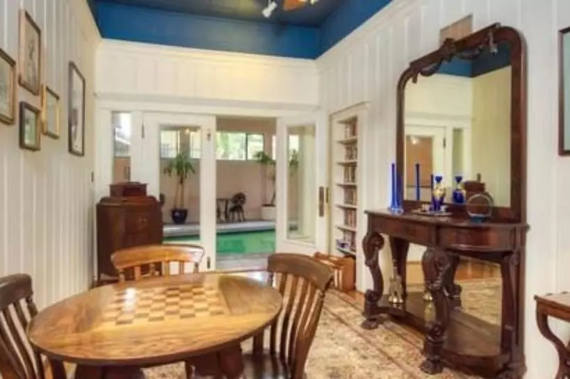 住宿加早餐  The Pink Mansion