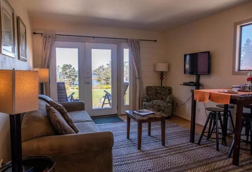 住宿加早餐  Cottages At Little River Cove