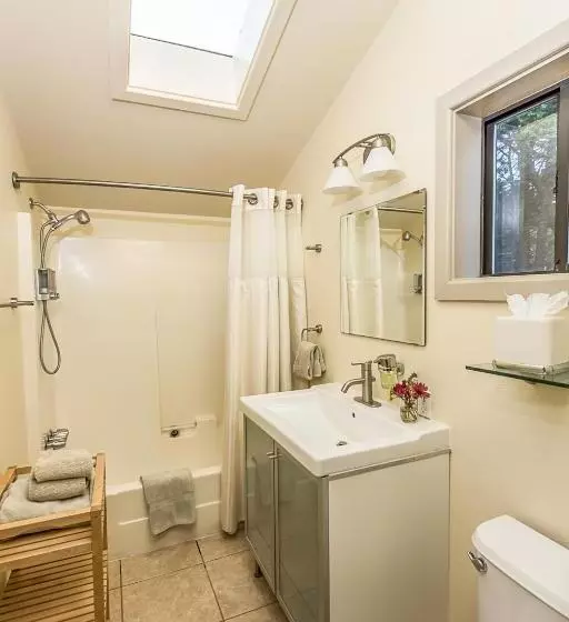 住宿加早餐  Cottages At Little River Cove