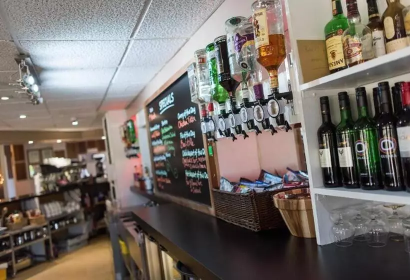 בית מלון כפרי Greetham Valley