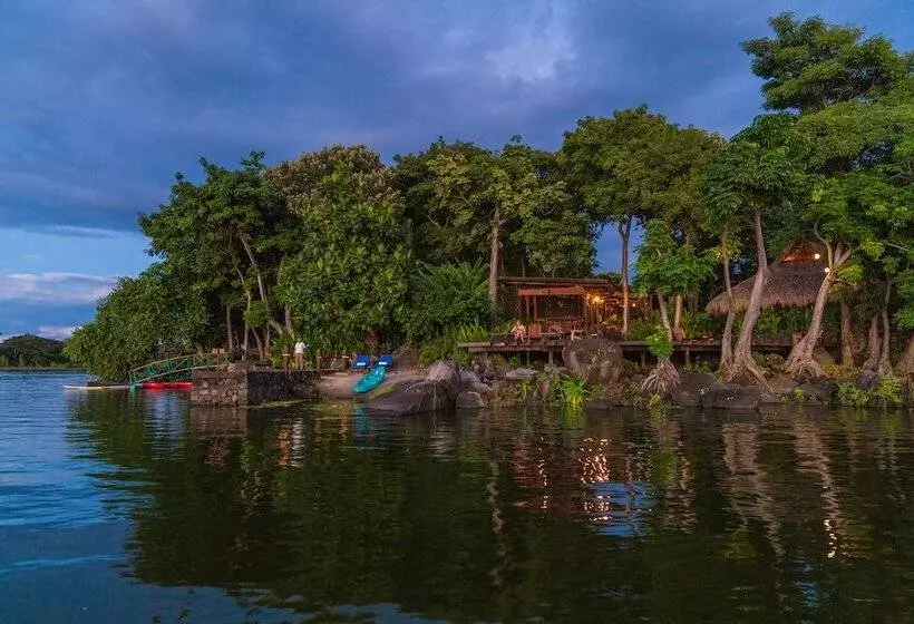 هتل Jicaro Island Lodge Member Of The Cayuga Collection