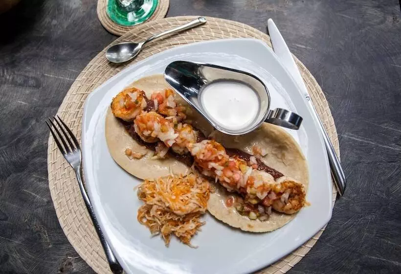 هتل Jicaro Island Lodge Member Of The Cayuga Collection