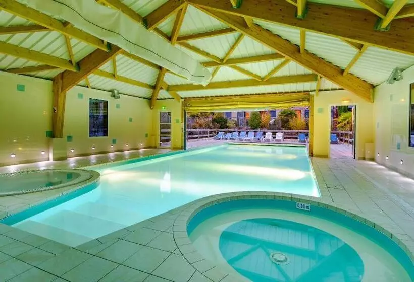 هتل Lagrange Vacances Les Hauts De La Houle