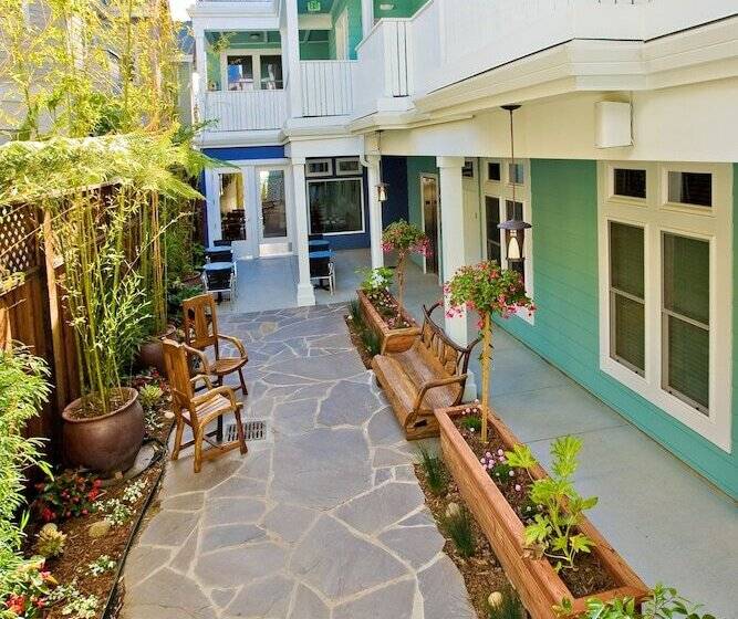 فندق Pacific Blue Inn