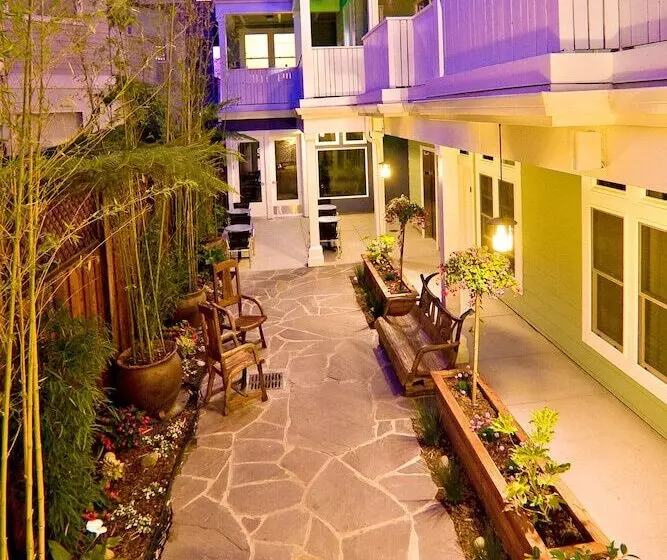 酒店 Pacific Blue Inn