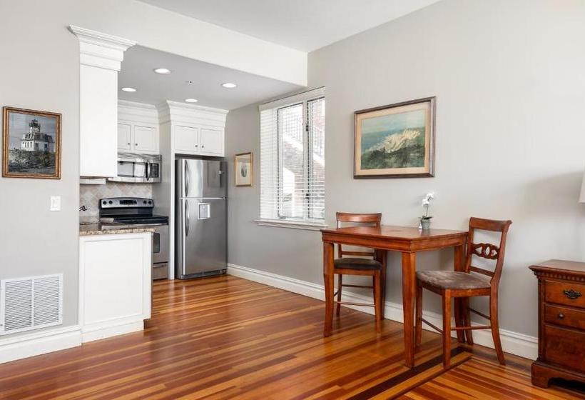 فندق Pelham Court