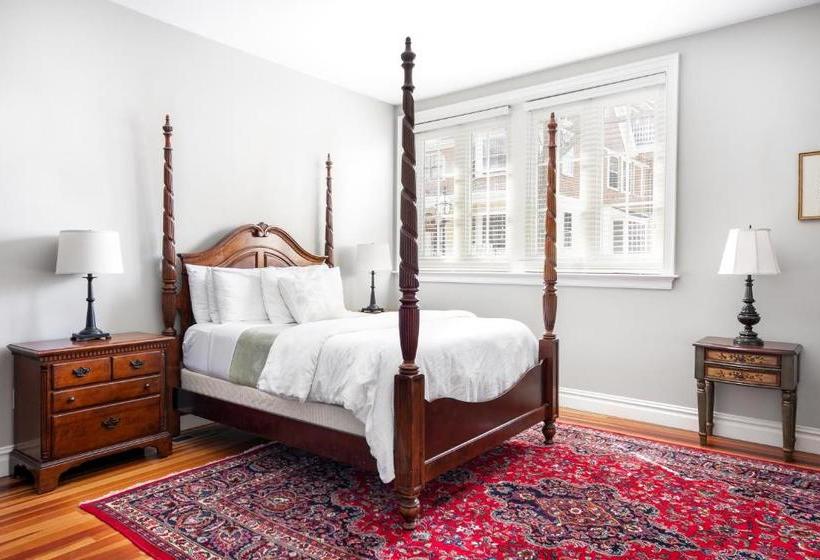 فندق Pelham Court