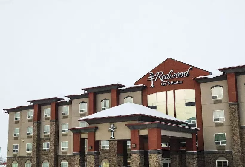 Отель Redwood Inn & Suites