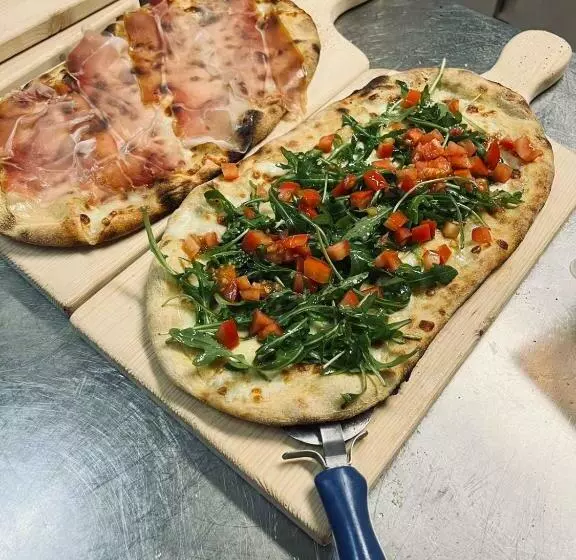 هتل Ristorante La Ripa