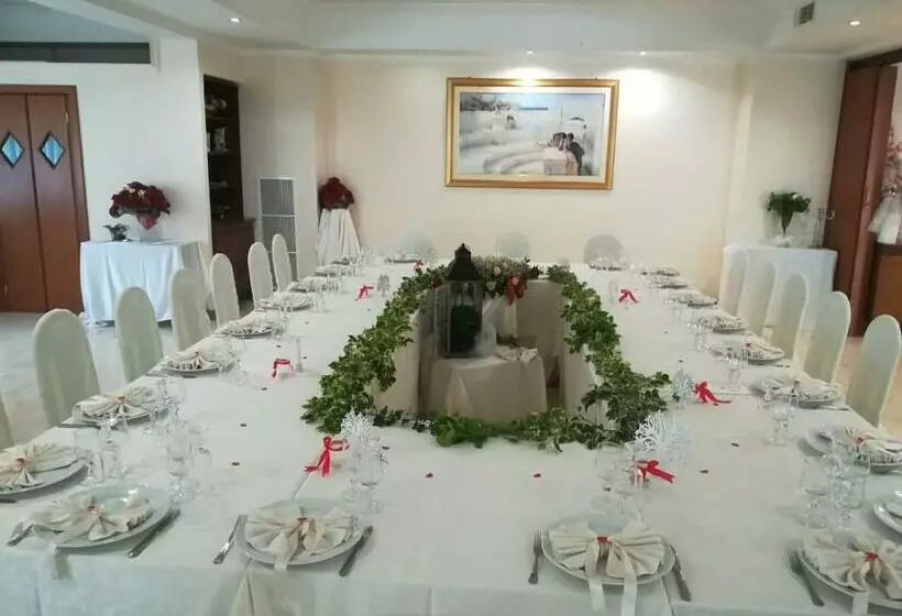 هتل Ristorante La Ripa