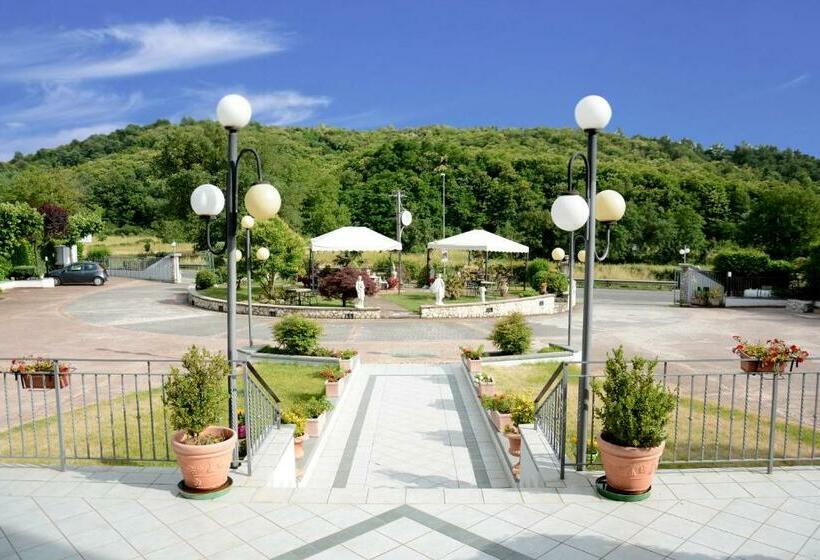 ホテル Ristorante La Ripa