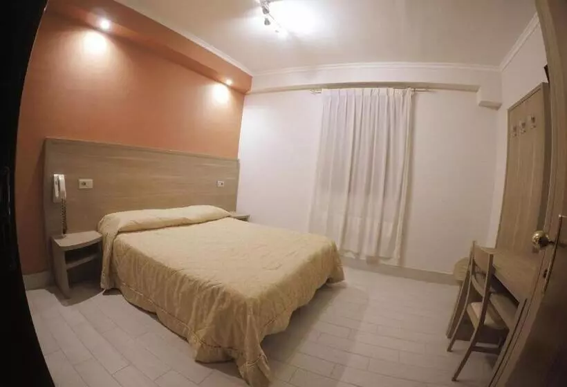 هتل Ristorante La Ripa