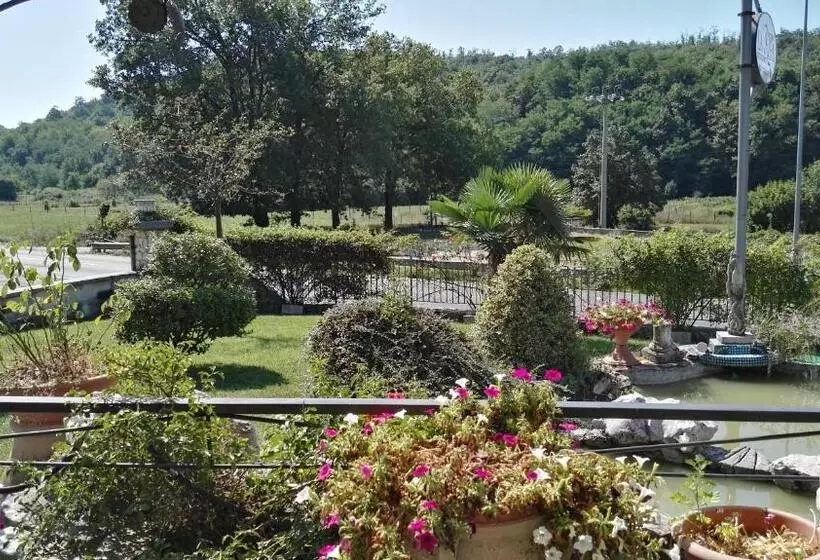 هتل Ristorante La Ripa