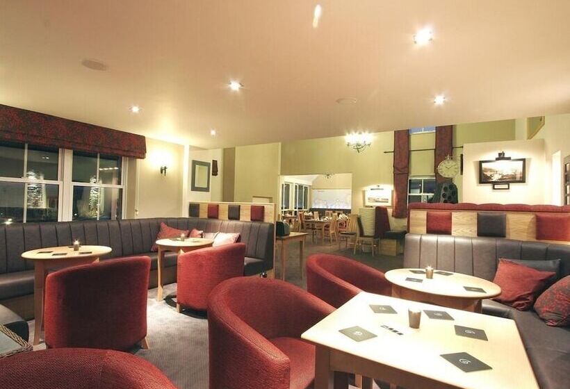 호텔 Salutation Inn