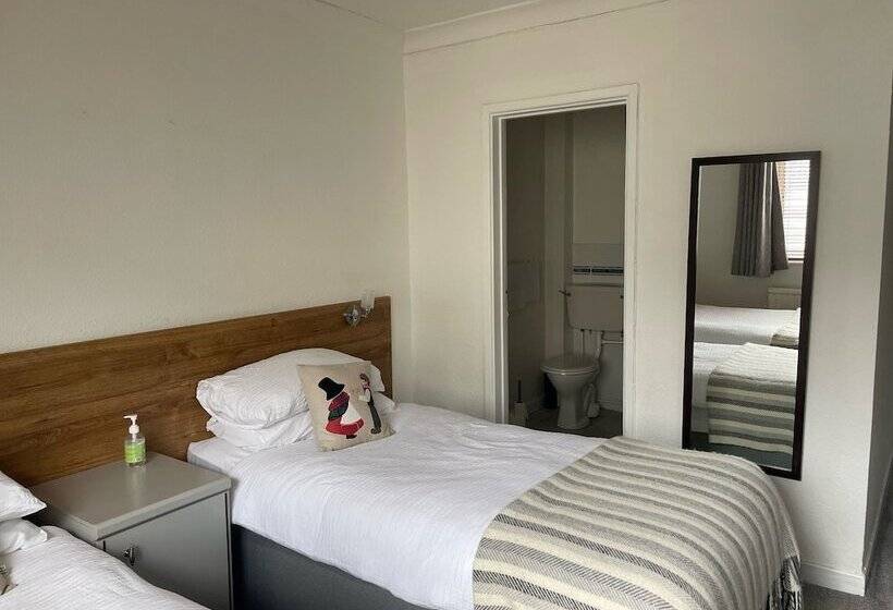 호텔 Salutation Inn