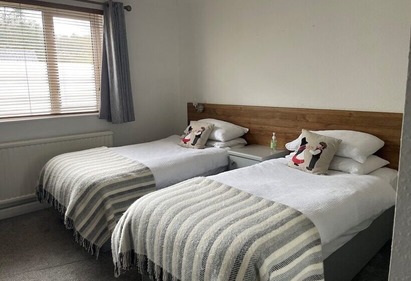 호텔 Salutation Inn