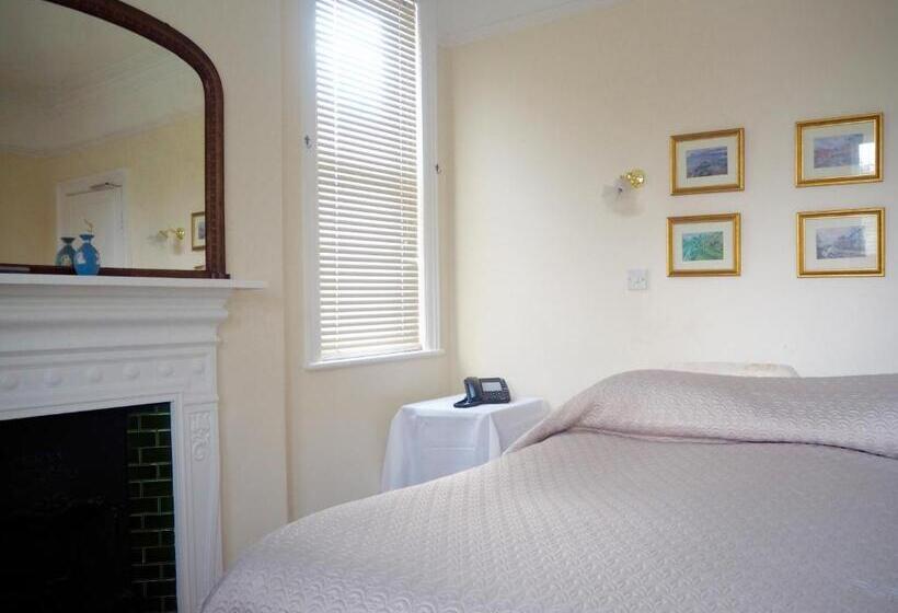 هتل The Old Manse Pickering