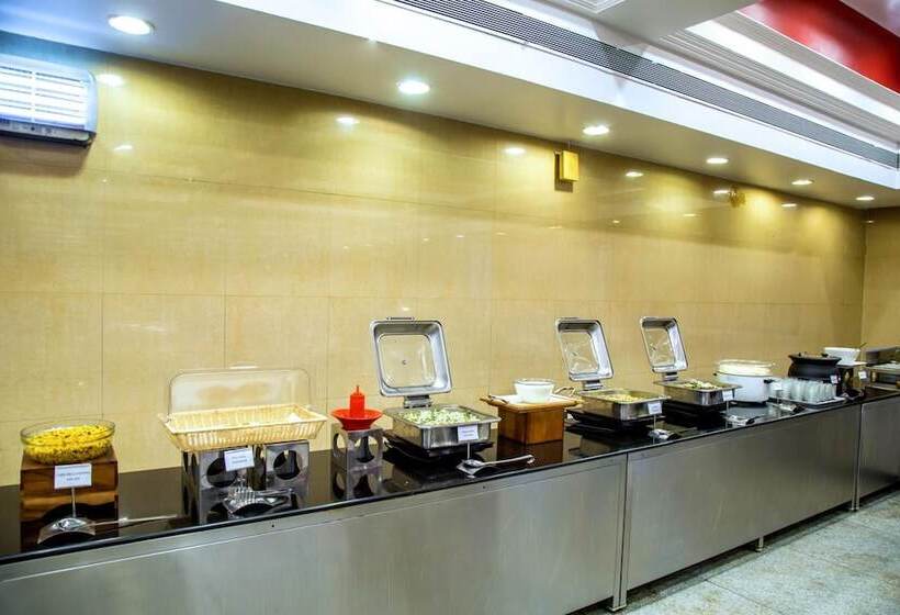 فندق Tip Top Plaza