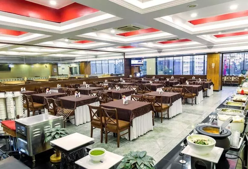 Отель Tip Top Plaza