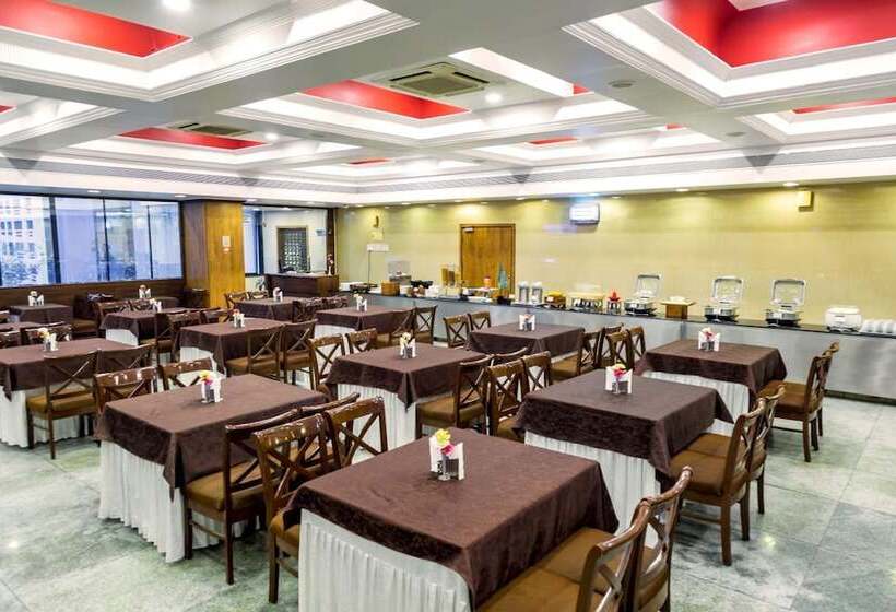 فندق Tip Top Plaza