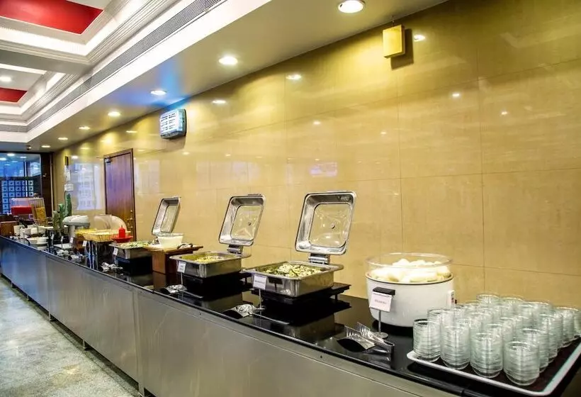 Отель Tip Top Plaza