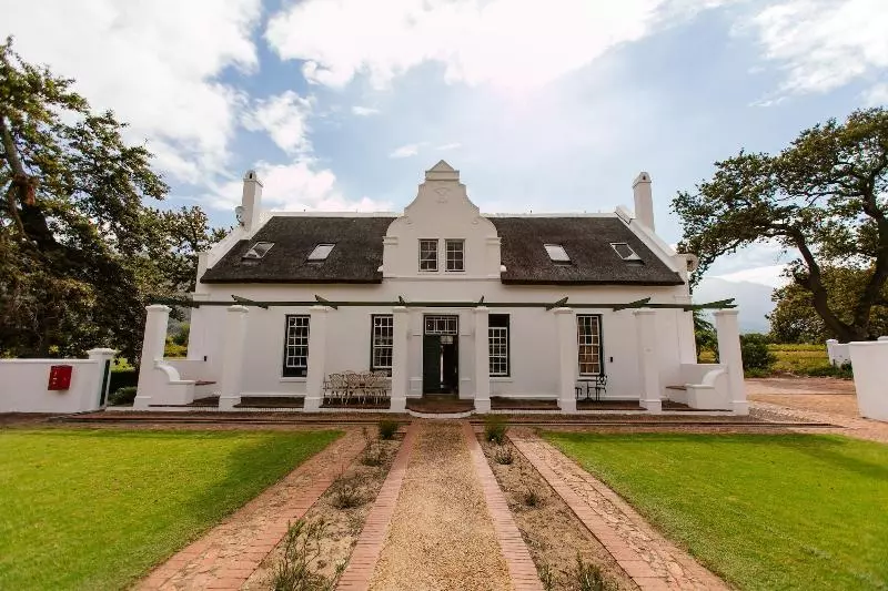 بنسيون La Providence