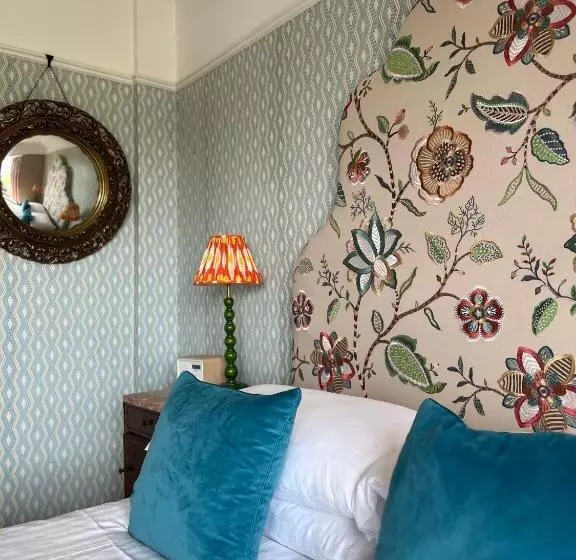 پانسیون Cairn Bay Lodge