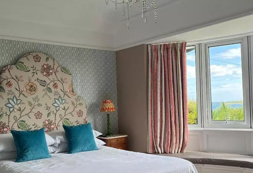 پانسیون Cairn Bay Lodge