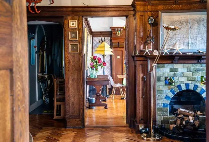 پانسیون Cairn Bay Lodge