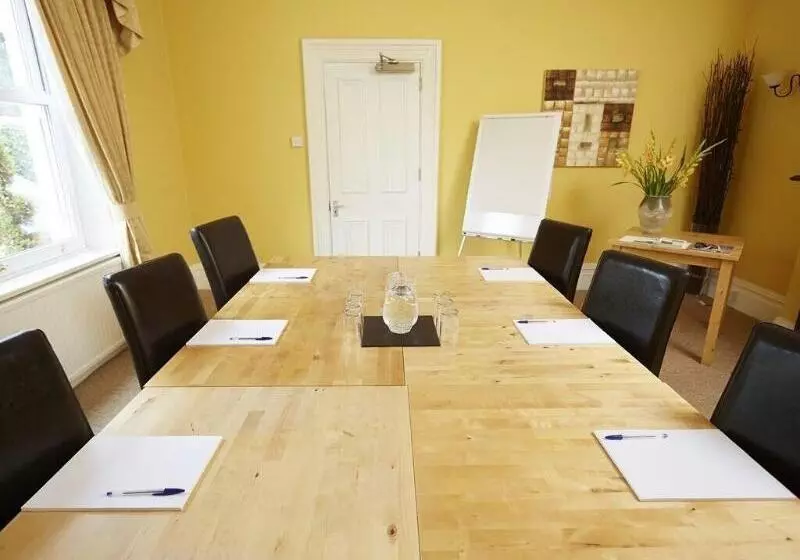 بنسيون Somerville House