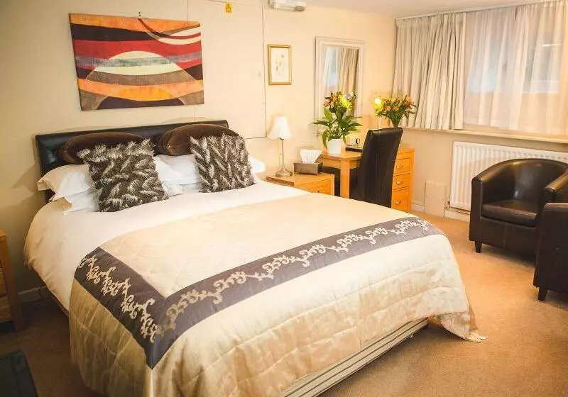 بنسيون Somerville House