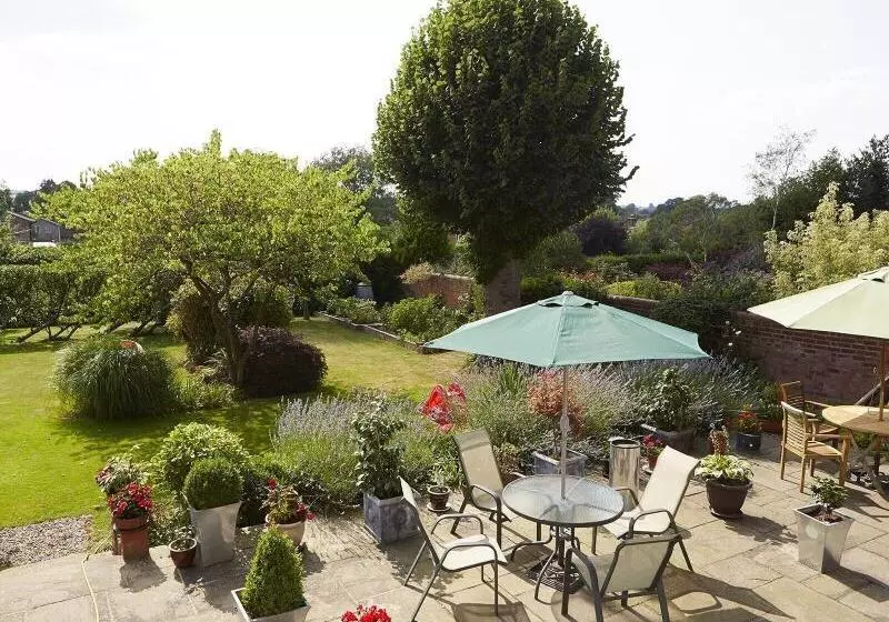 بنسيون Somerville House