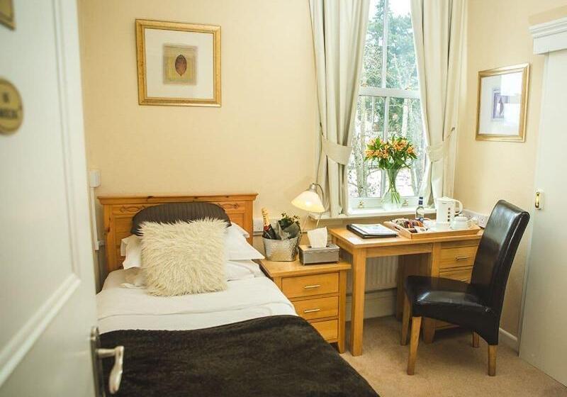 ペンション Somerville House