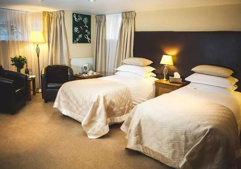 بنسيون Somerville House