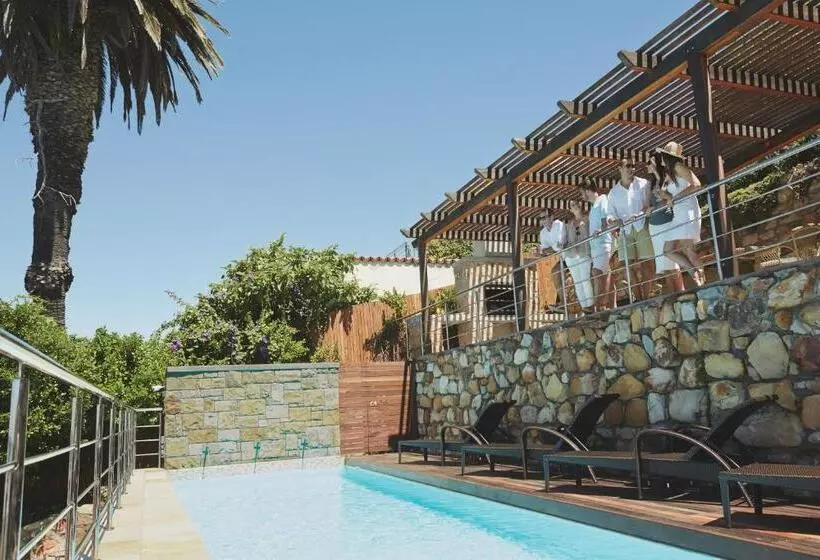 Majatalo St James Guesthouses