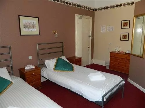 ペンション The Sherwood Guest House