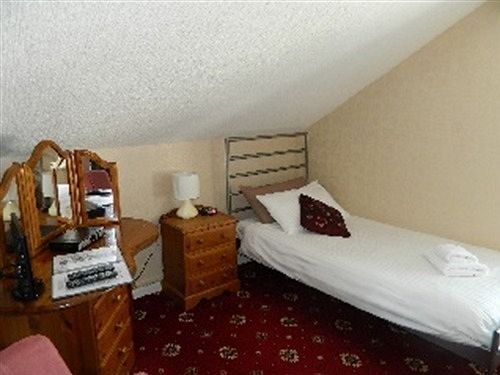 بنسيون The Sherwood Guest House