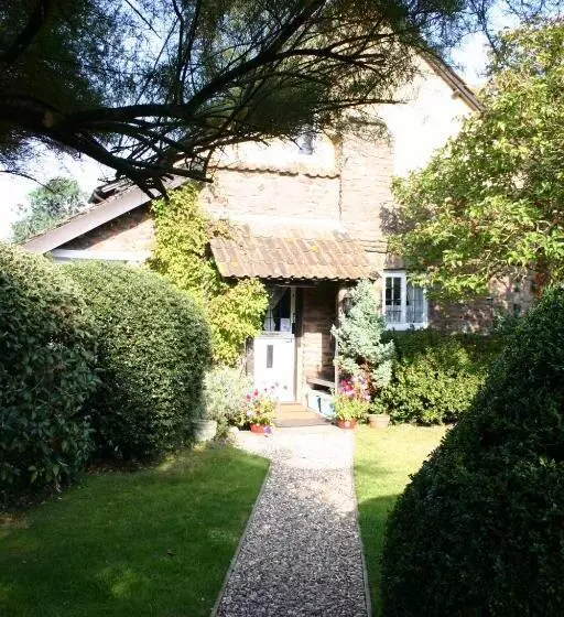 Majatalo Tudor Cottage