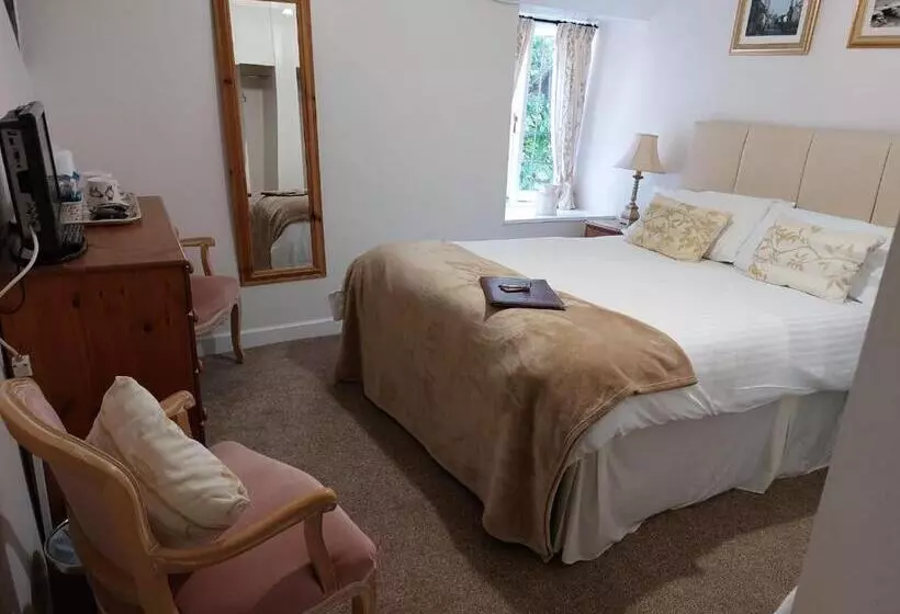 Majatalo Tudor Cottage