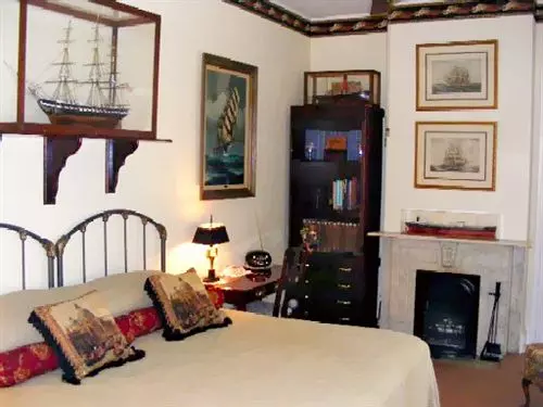 Pinehill Inn Bed & Breakfast