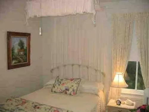 Pinehill Inn Bed & Breakfast